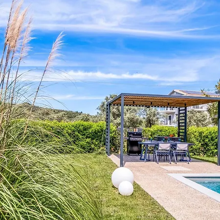 Villa Water
